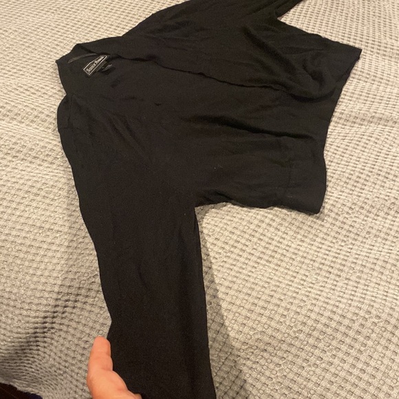 Black sweater crop - Picture 2 of 3